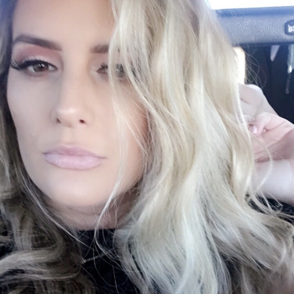 Meet your Posher, Ariana